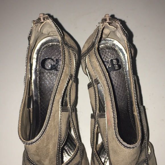 Gianni Bini Nude Wedges - Picture 5 of 5